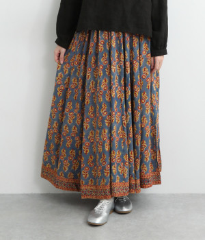 フラワープリントスカート