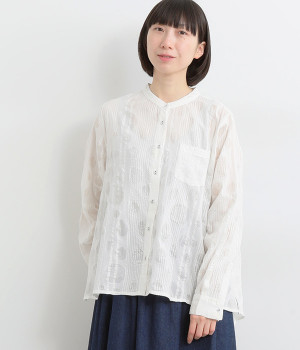 コットンドットエンボスショートブラウス