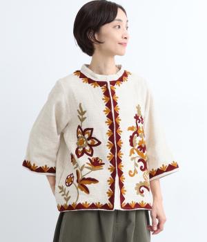 アリ刺繍ブラウス