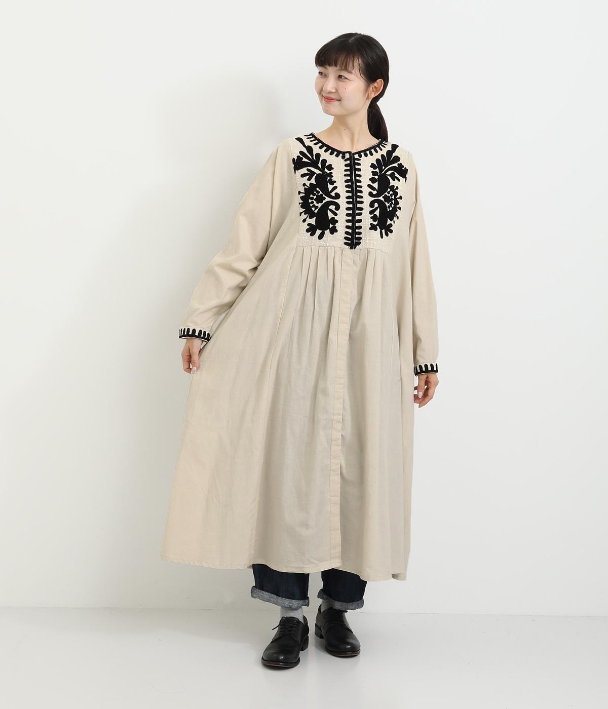 Apolline チェック柄刺繍ワンピース 長袖 Apolline チェック柄刺繍ワンピース 長袖