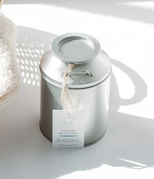 衣料用洗濯洗剤・オリジナル　新ミルク缶入り(ステンレス計量スプーン付)