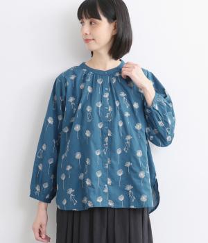 コットンキャンブリックフラワーキャットブラウス
