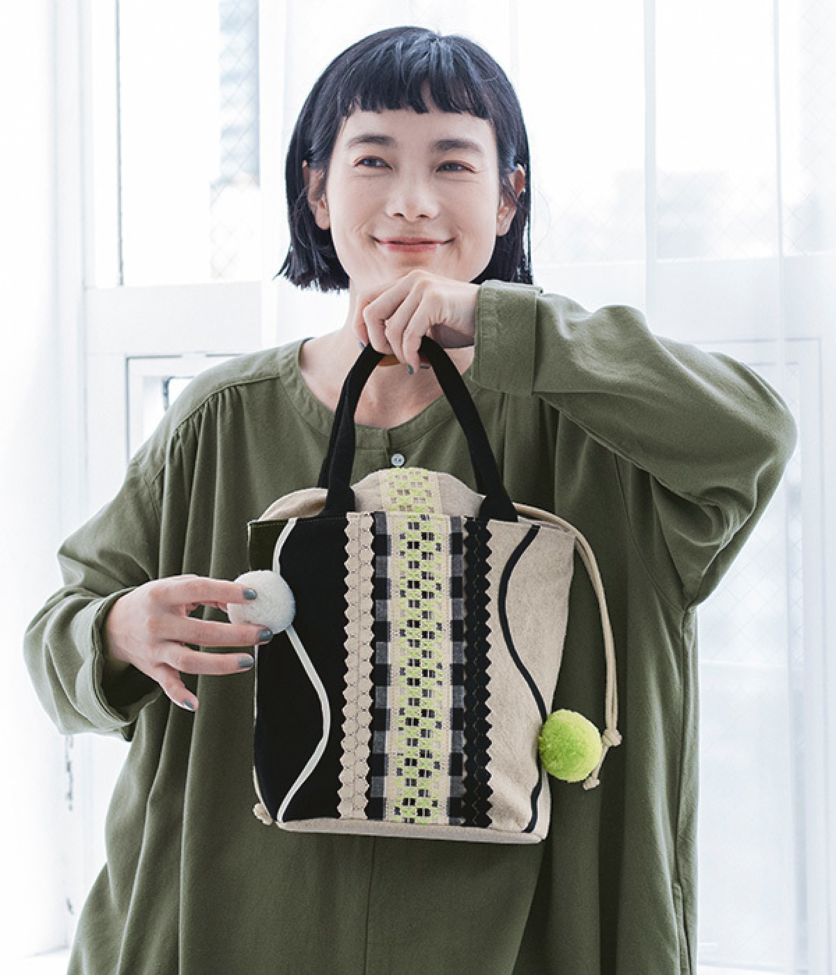 Pompom Zomia drawstring バッグ(TOMOO)の商品詳細 Pompom Zomia drawstring バッグ(TOMOO)の商品詳細