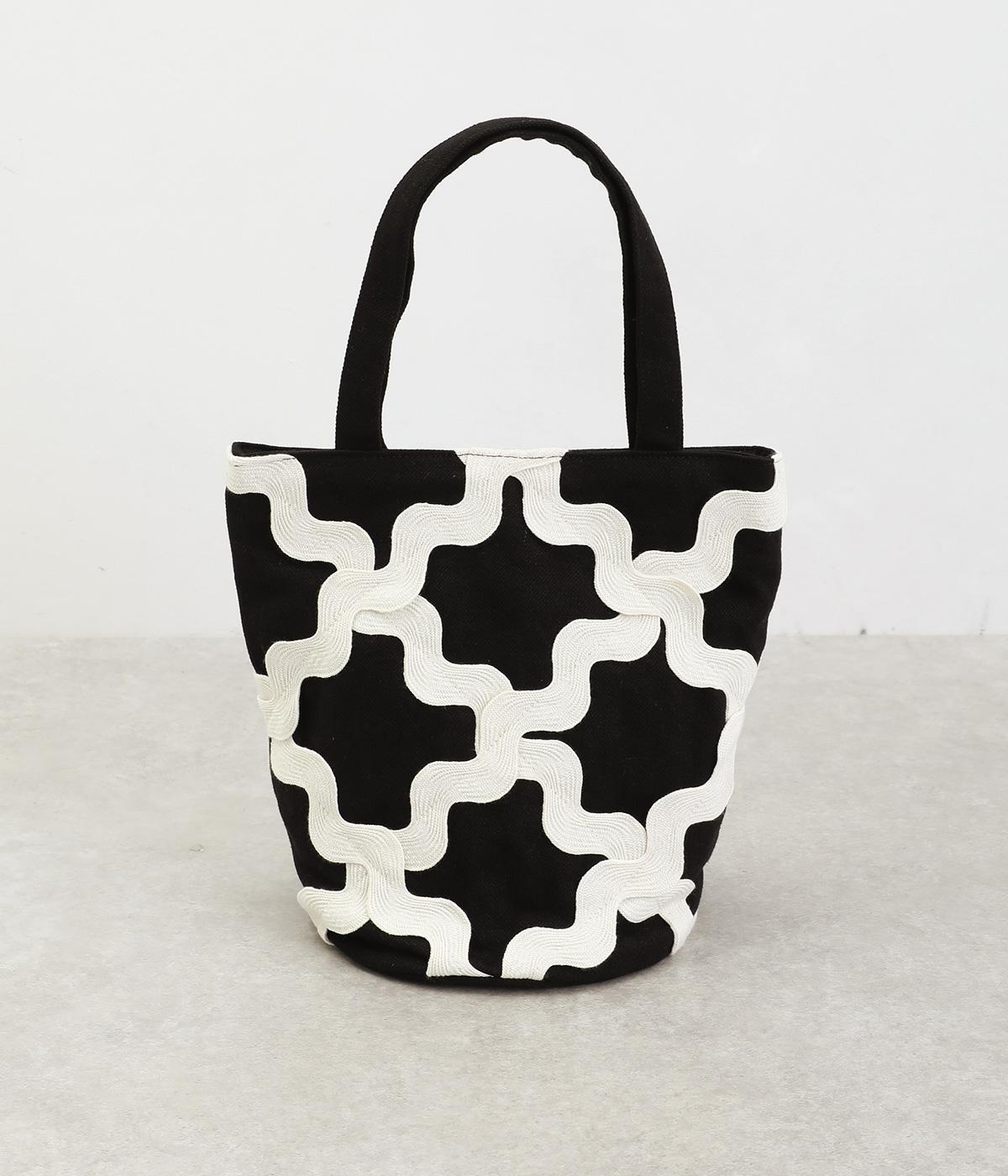 Lattice　バケットバッグ(ブラック/オフホワイト-F)