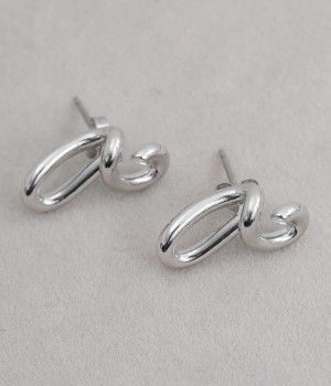 curve and twist ピアス
