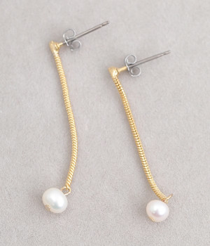 twig petit pearl　ピアス