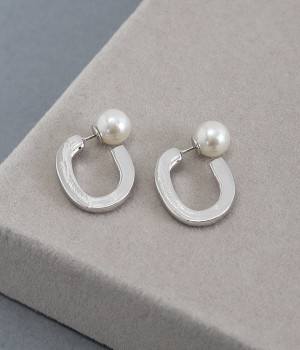 pearl catch ピアス