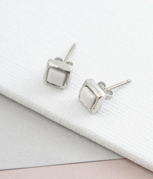 square ピアス(ハウライト-ONESIZE)