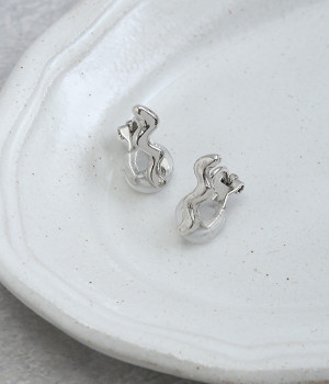 zigzag イヤリング