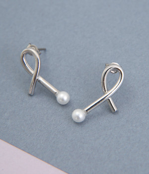 pearl　twist　ピアス