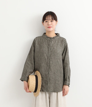 襟カフスフリル　前開き猫目ボタンブラウス