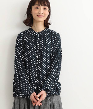 襟フリル ドルマン貝釦ブラウス