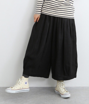 ウエストギャザーボリュームパンツ