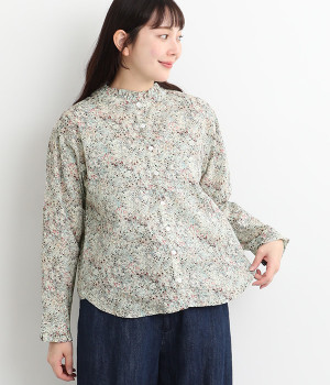 スプリンクルプリント 襟・袖口フリル貝釦長袖ブラウス