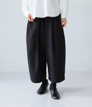 トロピカルタッククロップドワイドイージーパンツ(ブラック-F)