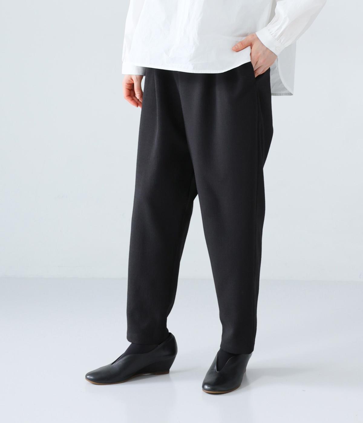 クレープファブリックナローパンツ(ブラック-F)