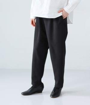 クレープファブリックナローパンツ(ブラック-F)