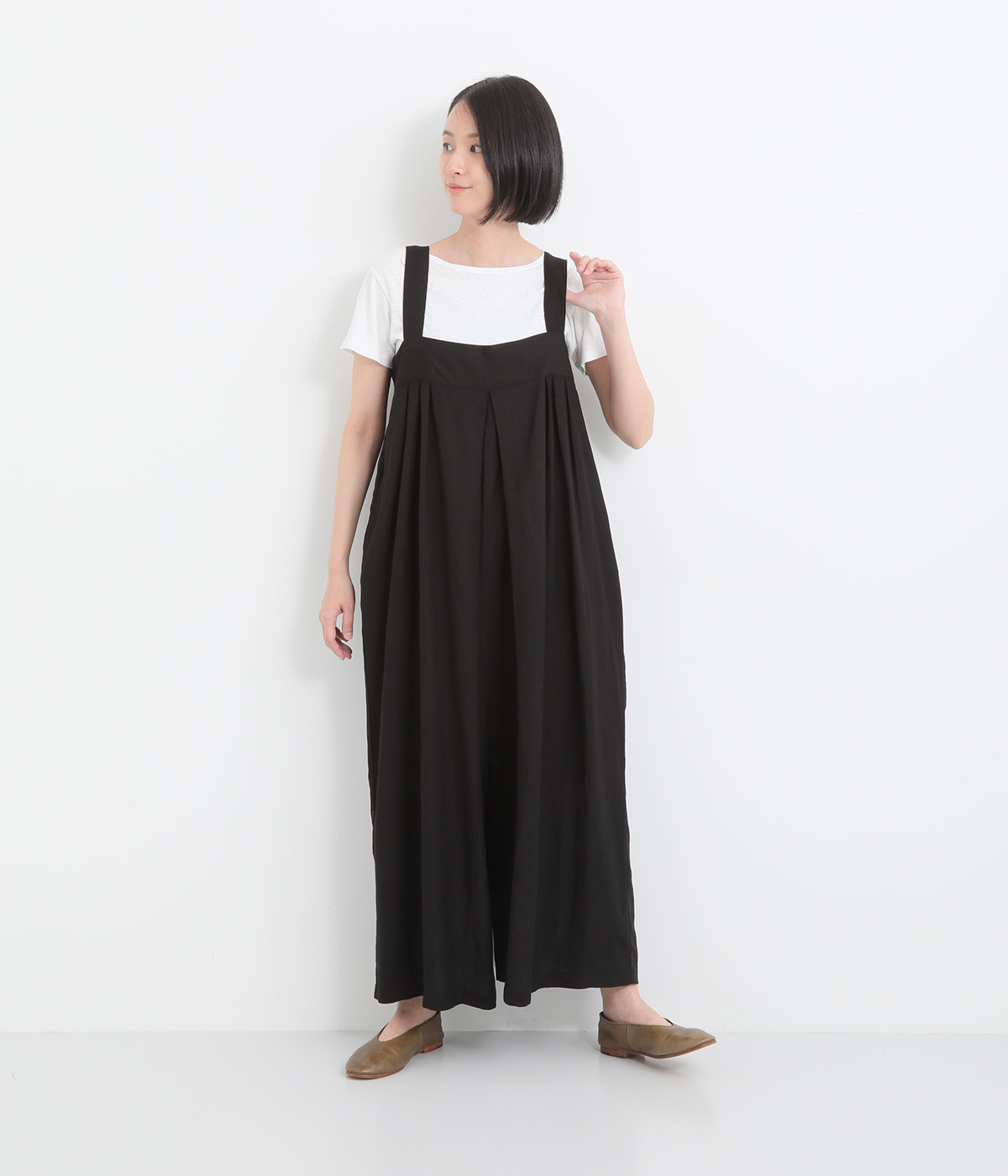 新品　今季　エイミーロウ　タックリラックス サロペット　ブラック　黒 新品 今季 エイミーロウ タックリラックス サロペット ブラック 黒