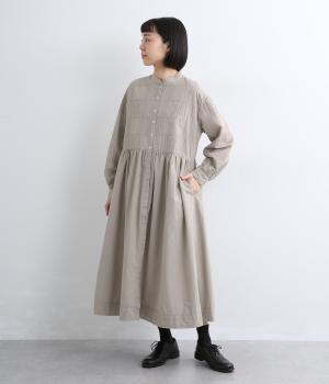 タイル刺繍スタンドカラーワンピース
