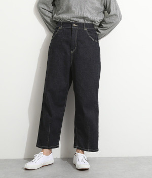 ストレッチ　デニム　ワイドコクーンパンツ