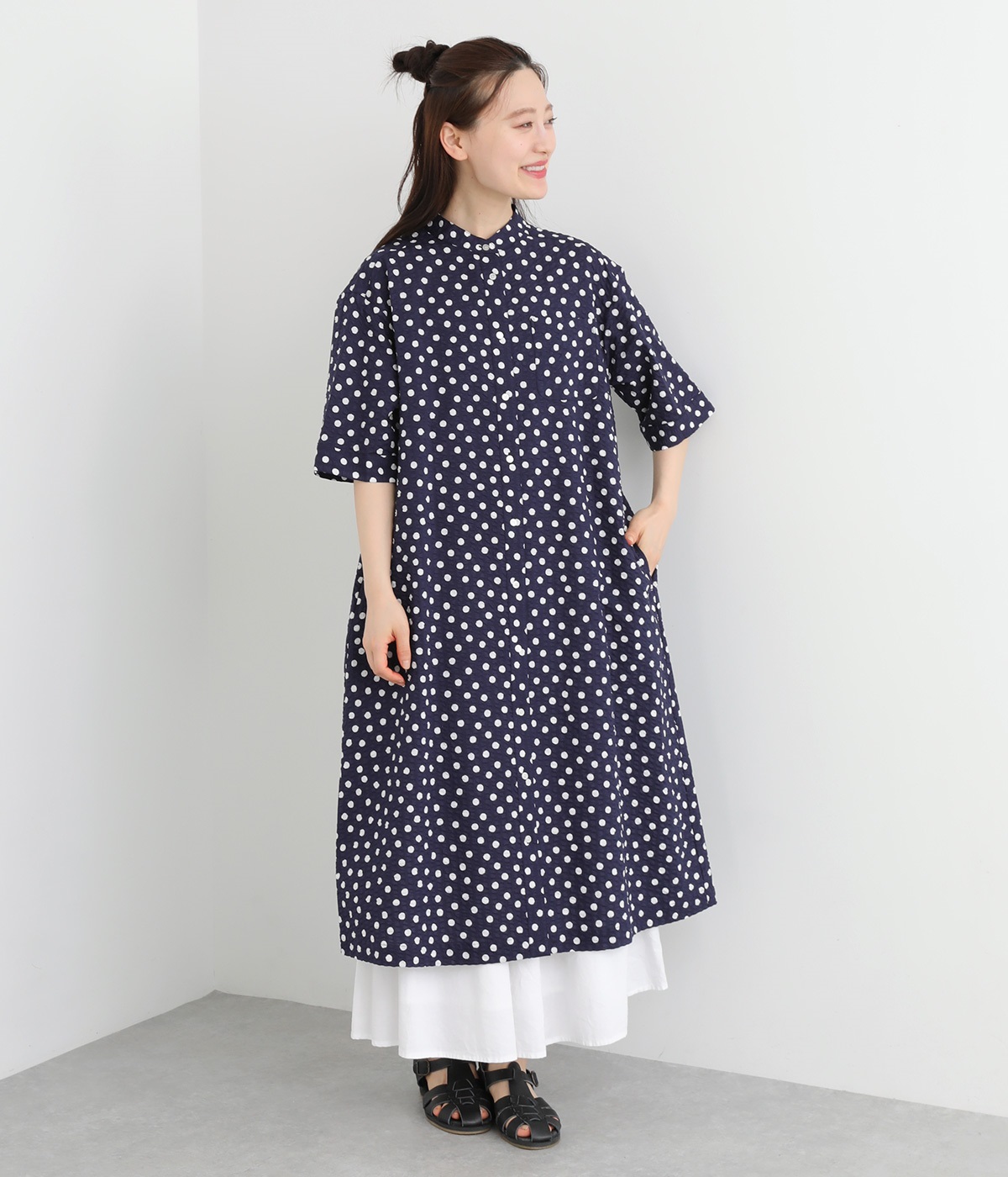 コットンローンリップルドットバンドカラー5分袖シャツワンピース(ネイビー-ONESIZE)