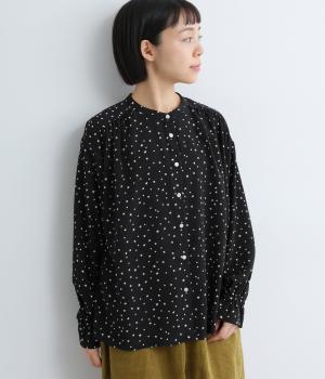 フェミニッシュデシン星柄ゴム入りカフギャザーブラウス(ブラック-F)