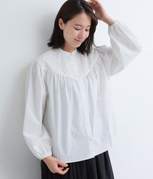 Vラインヨークギャザーブラウス(オフ-F)