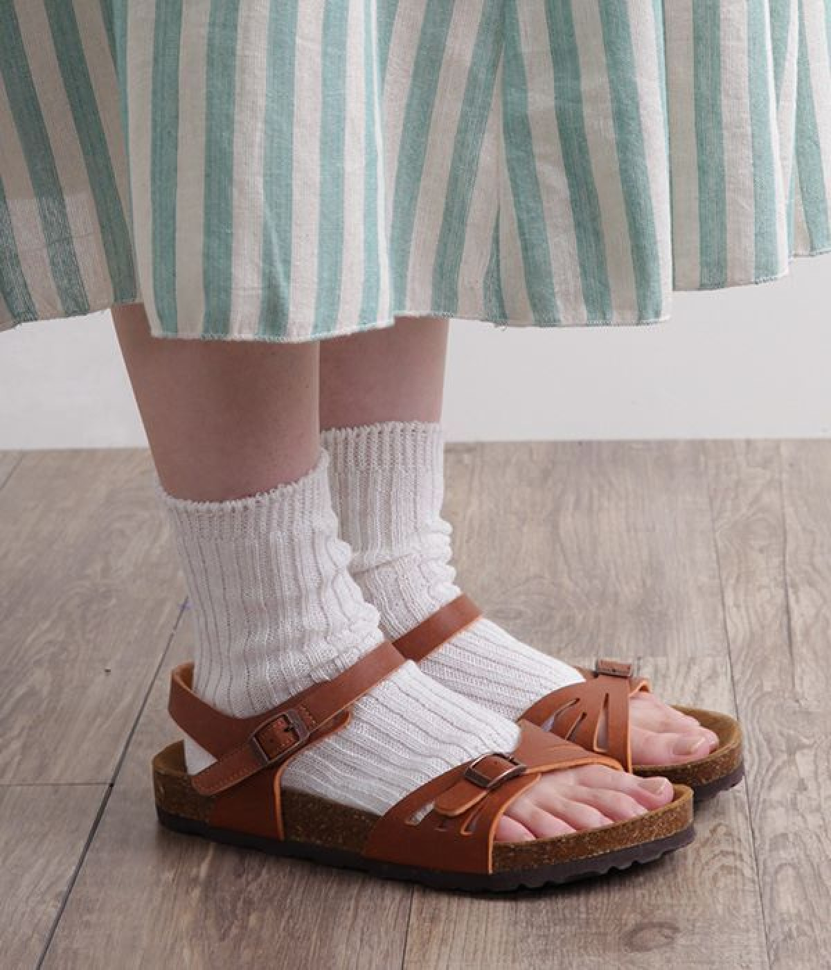 リネンリブサンダルソックス（NISHIGUCHI KUTSUSHITA）の商品詳細