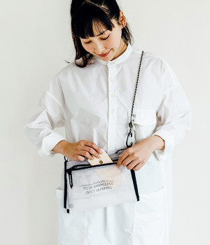 麻生久美子さん×and wander ツインポーチサコッシュ(ホワイト-ONESIZE)
