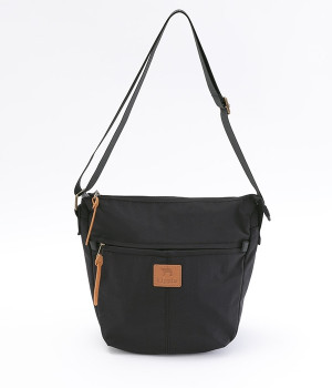 台形ショルダーバッグ(ブラック-ONESIZE)