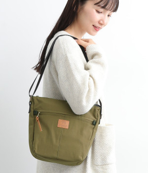台形ショルダーバッグ(カーキ-ONESIZE)
