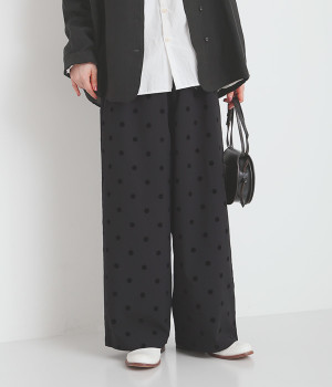 フロッキードットプリント　ワイドストレートパンツ