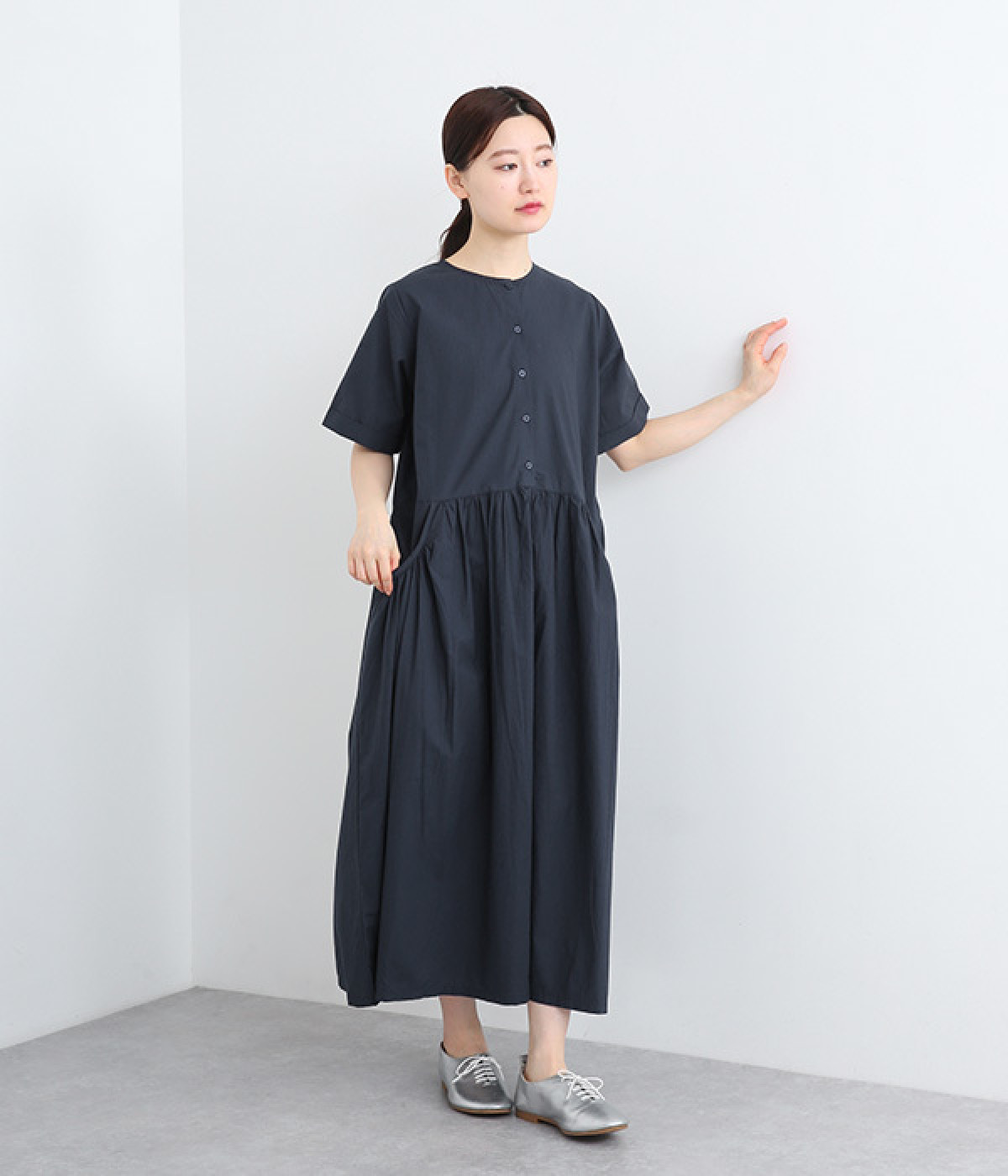 ポプリンギャザーポケットワンピース（m.n）の商品詳細
