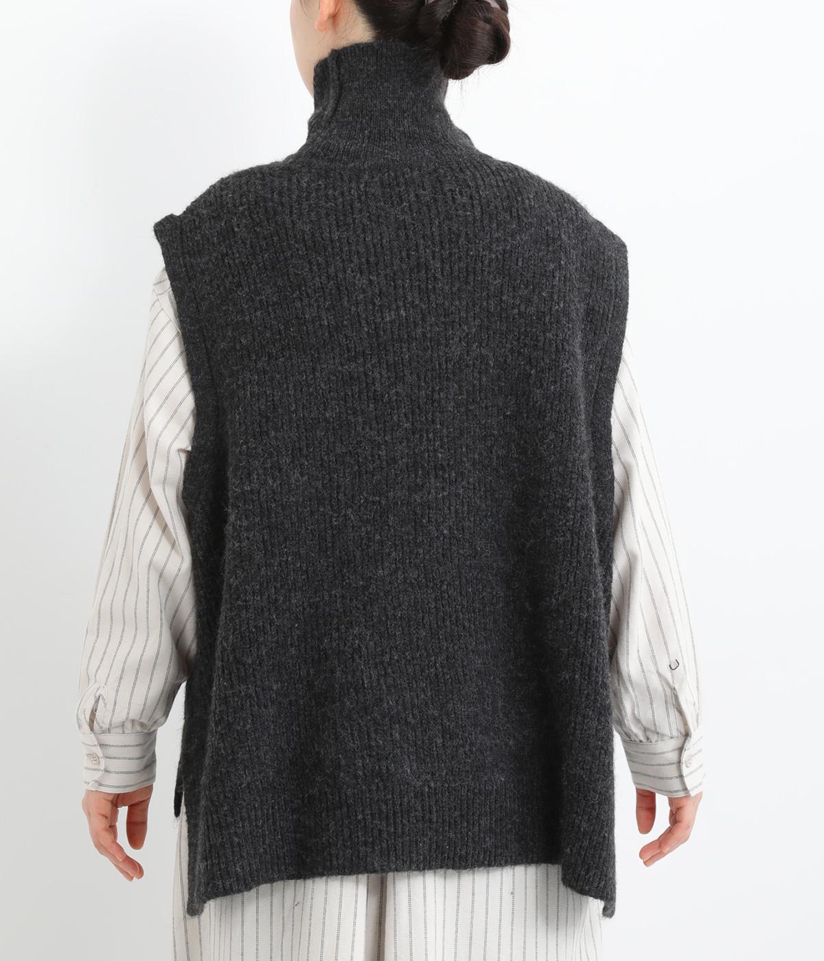 ケーブル編みタートルニットベスト（m.n）の商品詳細