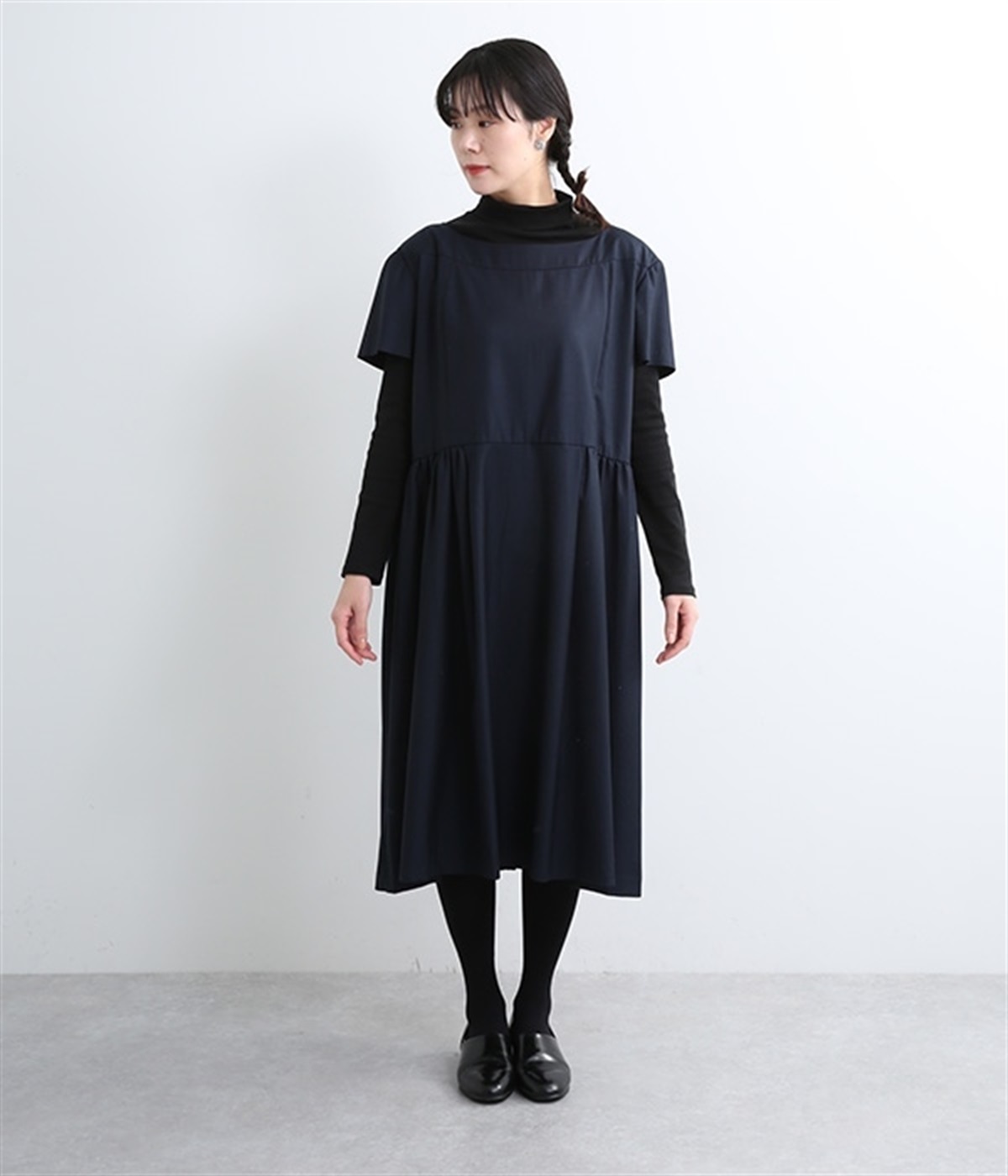 着物リメイク☆336上質紬コクーンワンピース／サイズL～LL ゆったりサイズの大島紬リメイク。黒地に花柄Aラインワンピース