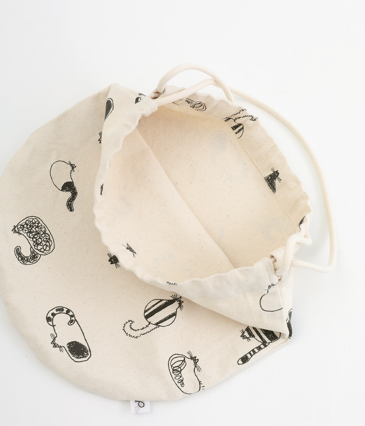 雑貨 Putos様 maboさんコラボ】キャンバスプリント サークルドロストリング