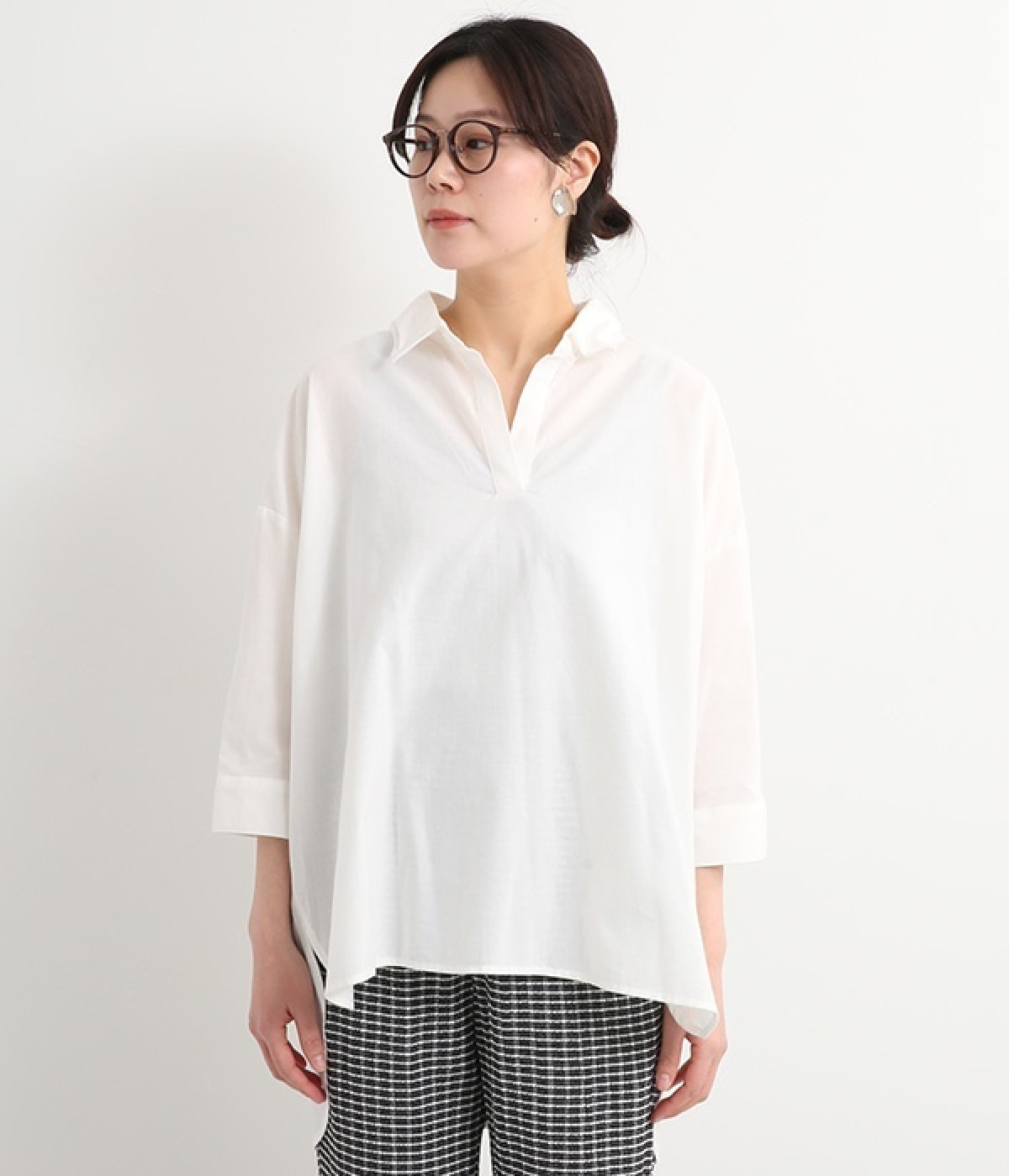 未使用品 amitie アミティエ 花柄 リネン レース チュニック 3 麻 アルタミラ 花たちと遊ぶ刺しゅうリネンチュニック | ライト