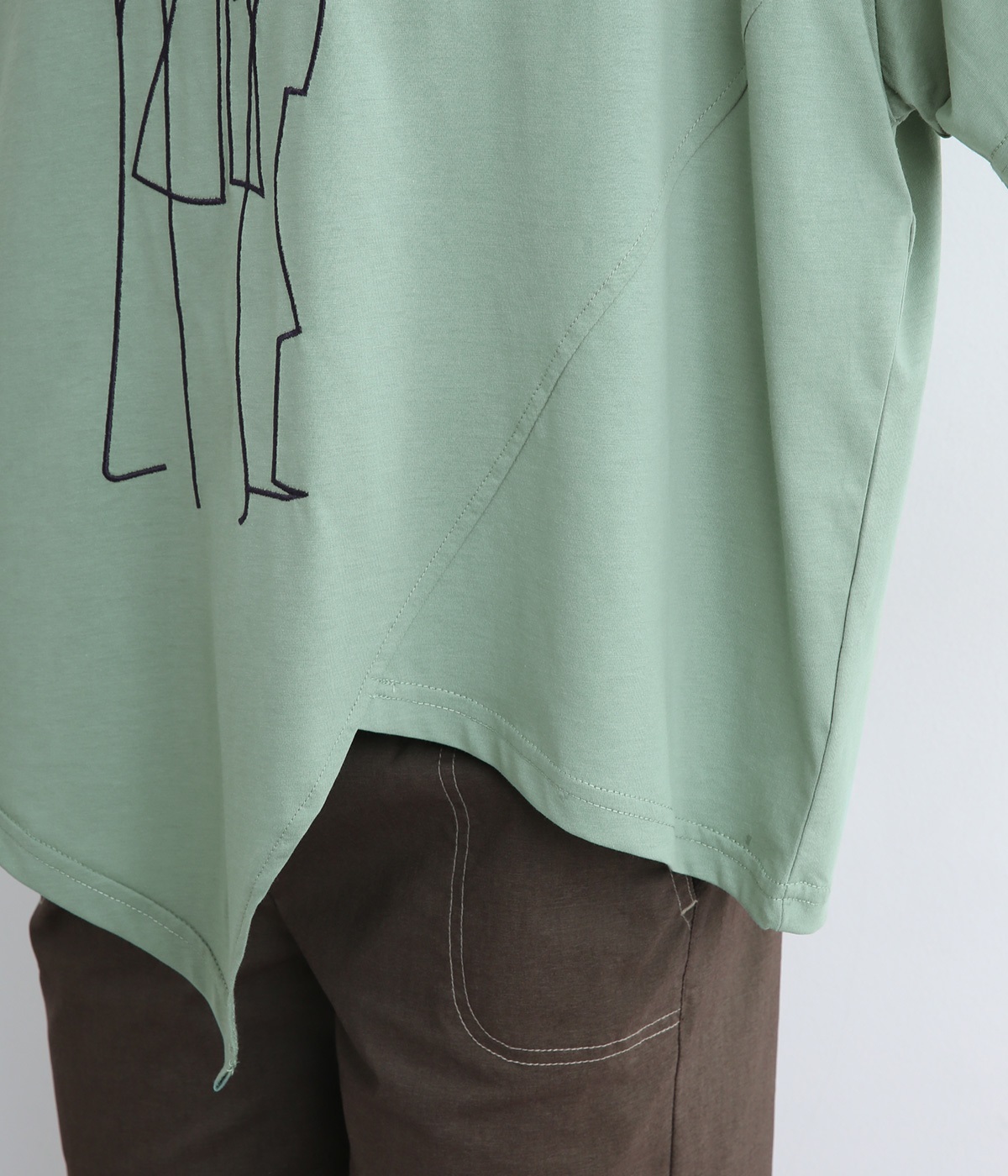 イラストデザイン刺繍裾変形切替半袖Tシャツ（koibitomisaki）の