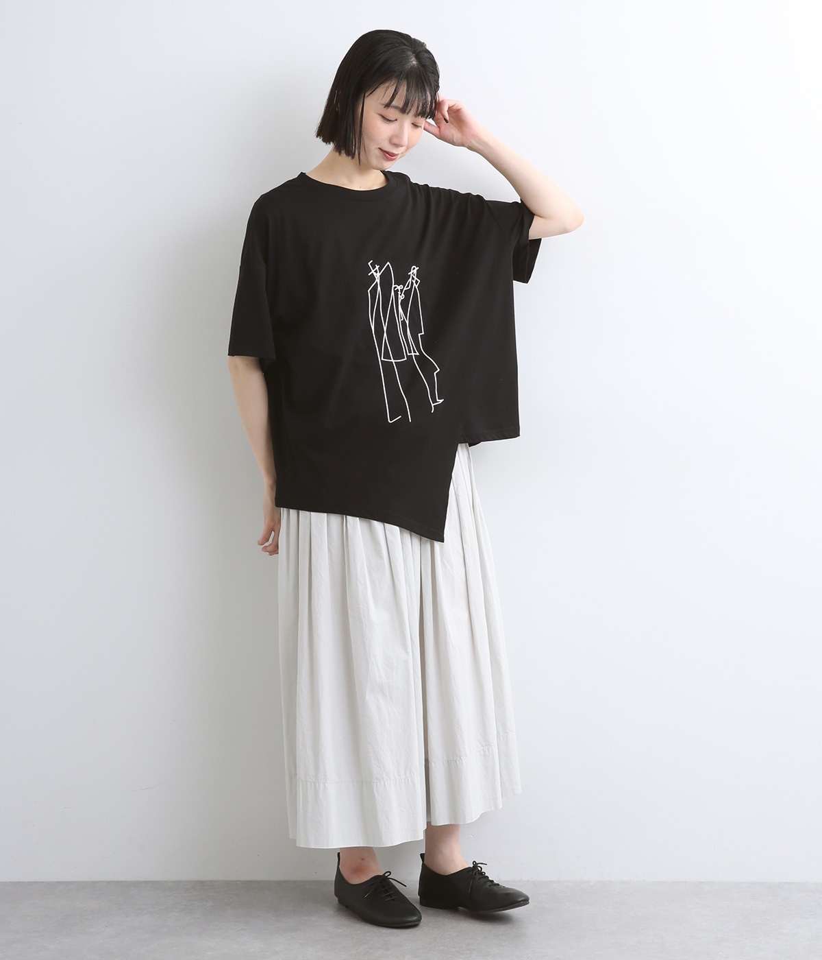 HEIHEI 吊りスカート GRAY 刺繍Tシャツ　りんご イラストデザイン刺繍裾変形切替半袖Tシャツ（koibitomisaki）の