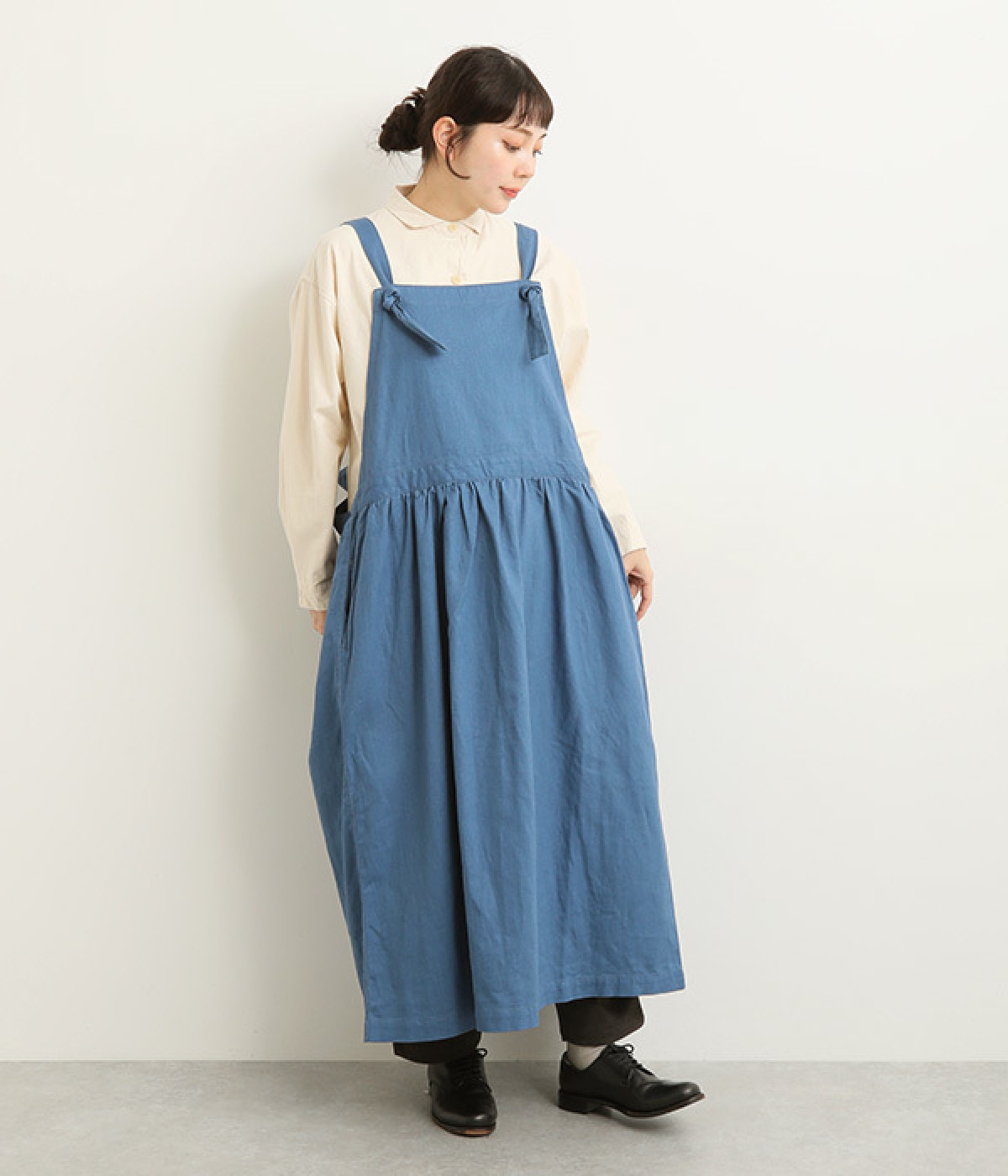 未使用 イチアンティークス リネンエプロンドレス チャコール ICHI Antiquites (イチアンティークス) スミ x マドラスチェック