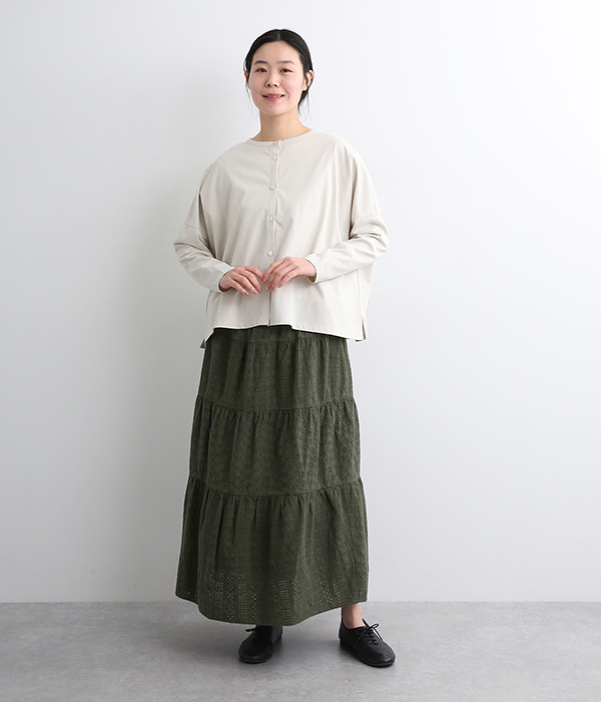 コットン刺繍レースオーバーダイスカート（ichi）の商品詳細