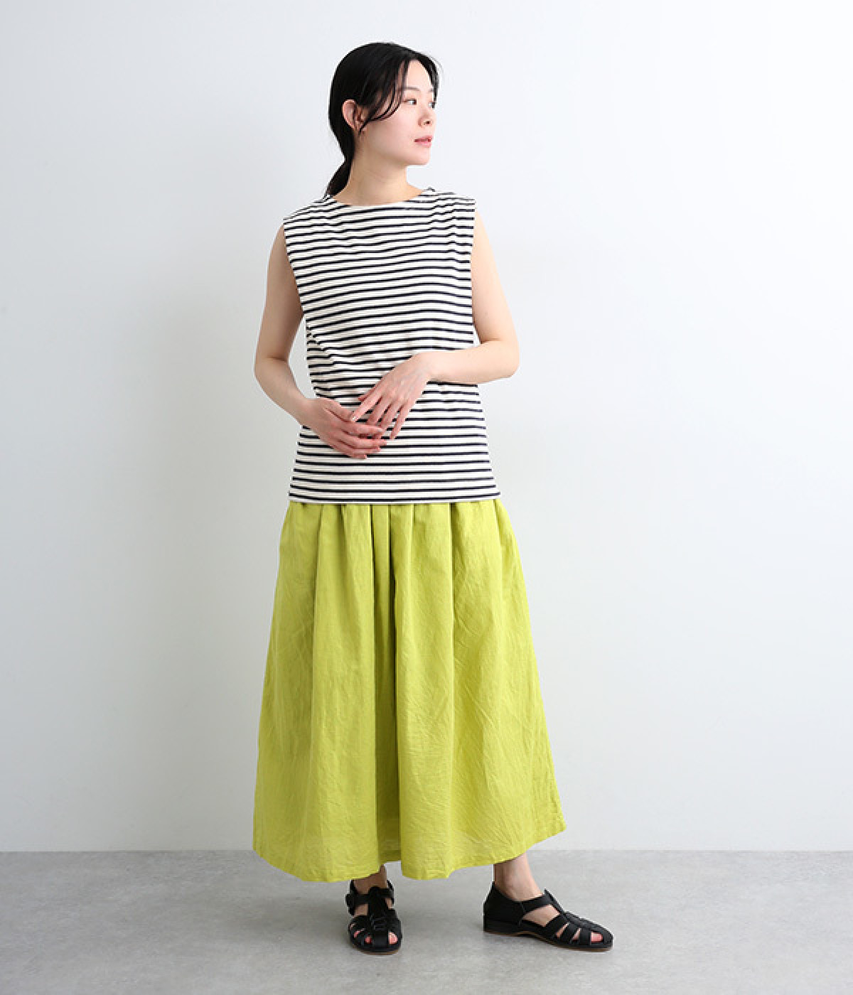 ICHI Antiquites (イチアンティークス) カラーリネンギャザースカート ichi Antiquite's noir　リネンギャザースカート　ブラック