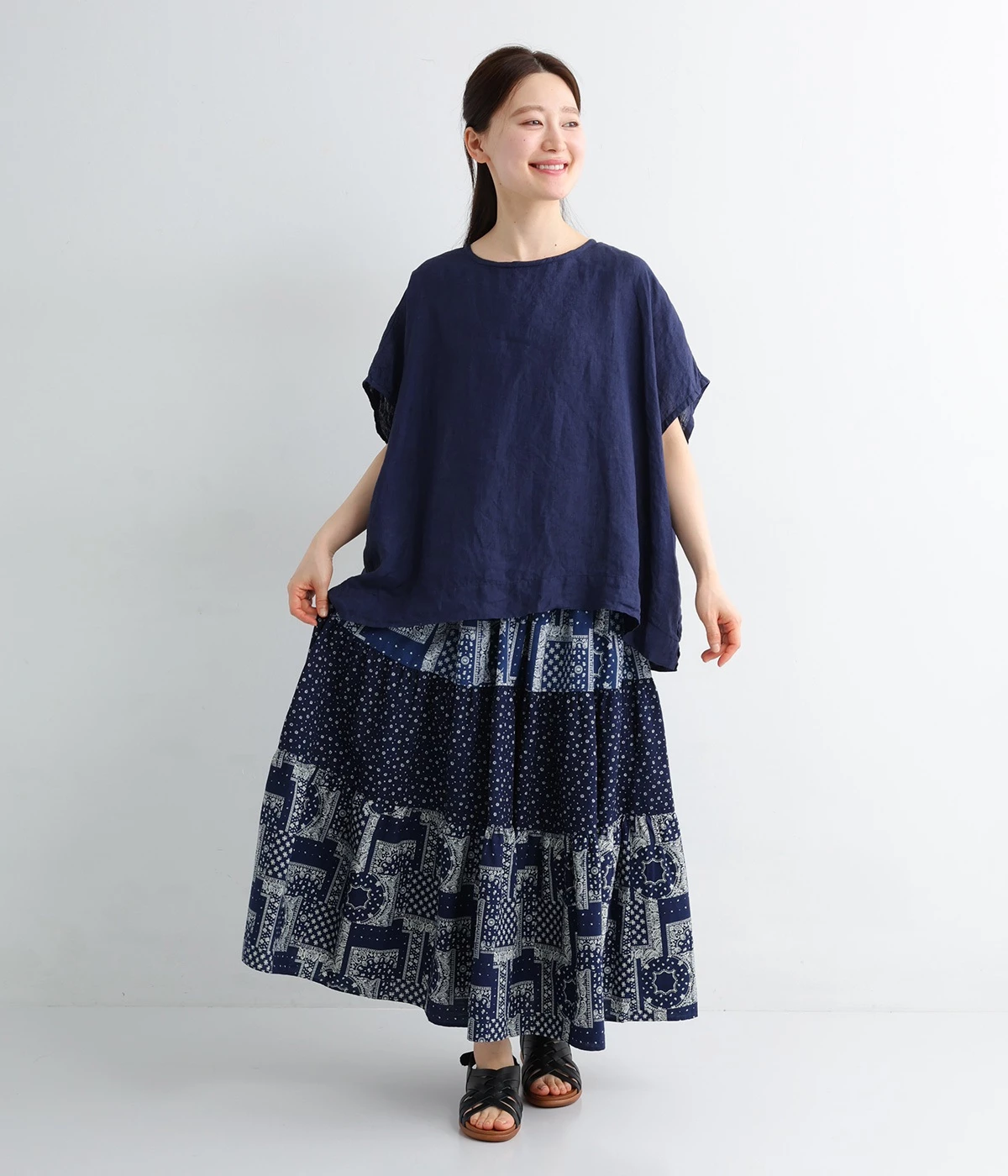 アンティークリネンナイティ イニシャル刺繍 カットワーク