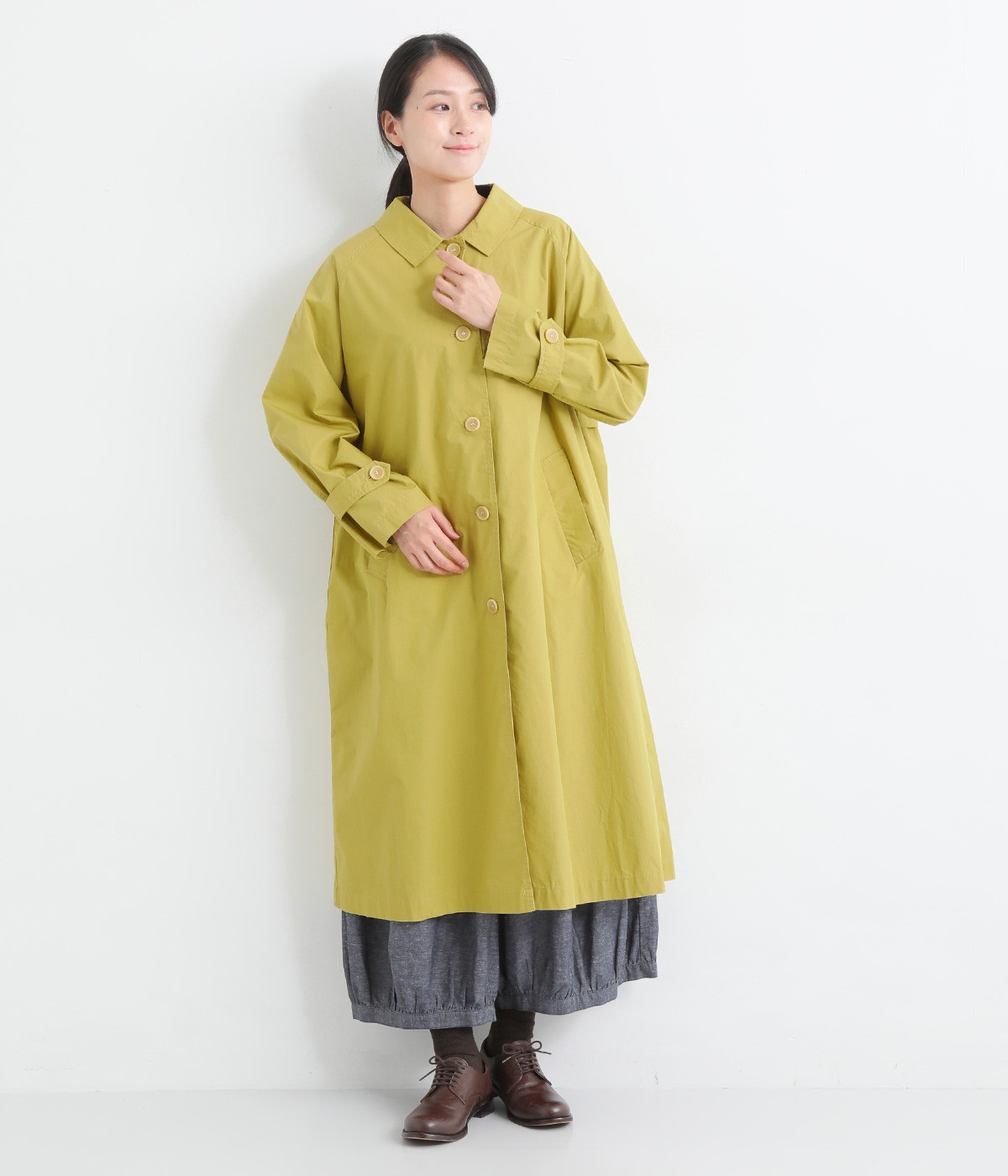 コットンタイプライタートレンチコート（blue willow）の商品詳細