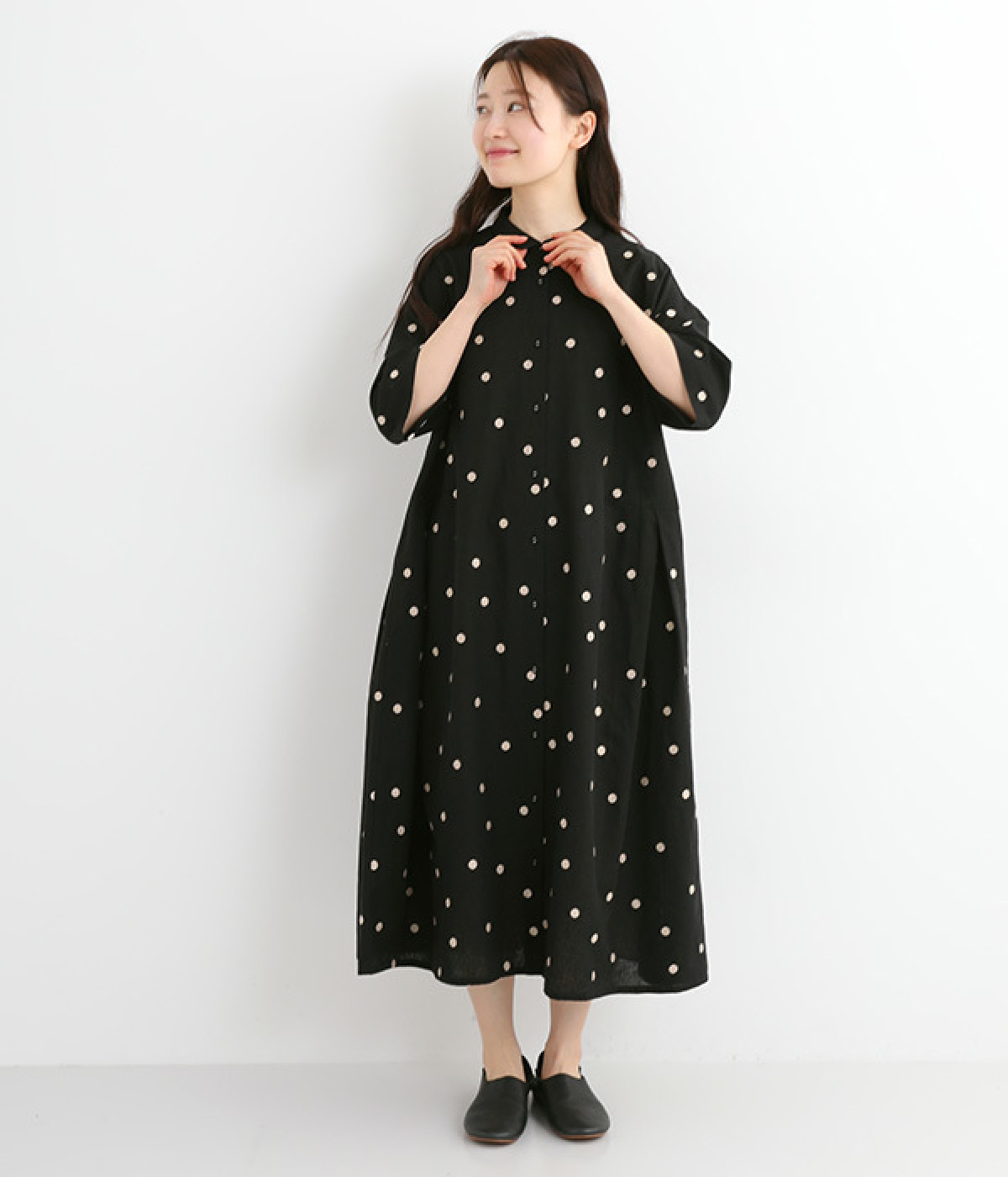 45R リネンコットンの刺繍ワンピース ムーク リネンコットンの刺しゅうワンピース | ライトアップ