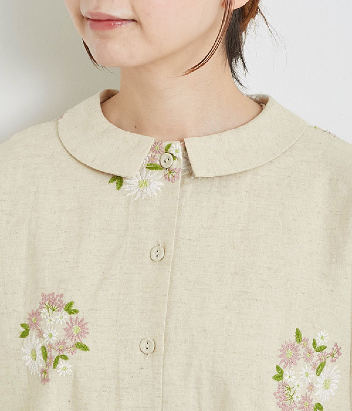 フラワー刺繍襟付き前開きワンピース（ELLIFE）の商品詳細