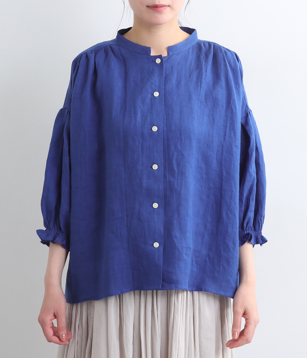 キャヴァネ　cavane リネン　ブラウス　ベージュ　Ｆ　長袖 フレンチリネンスタンド襟ギャザー6分袖ブラウス（slone square