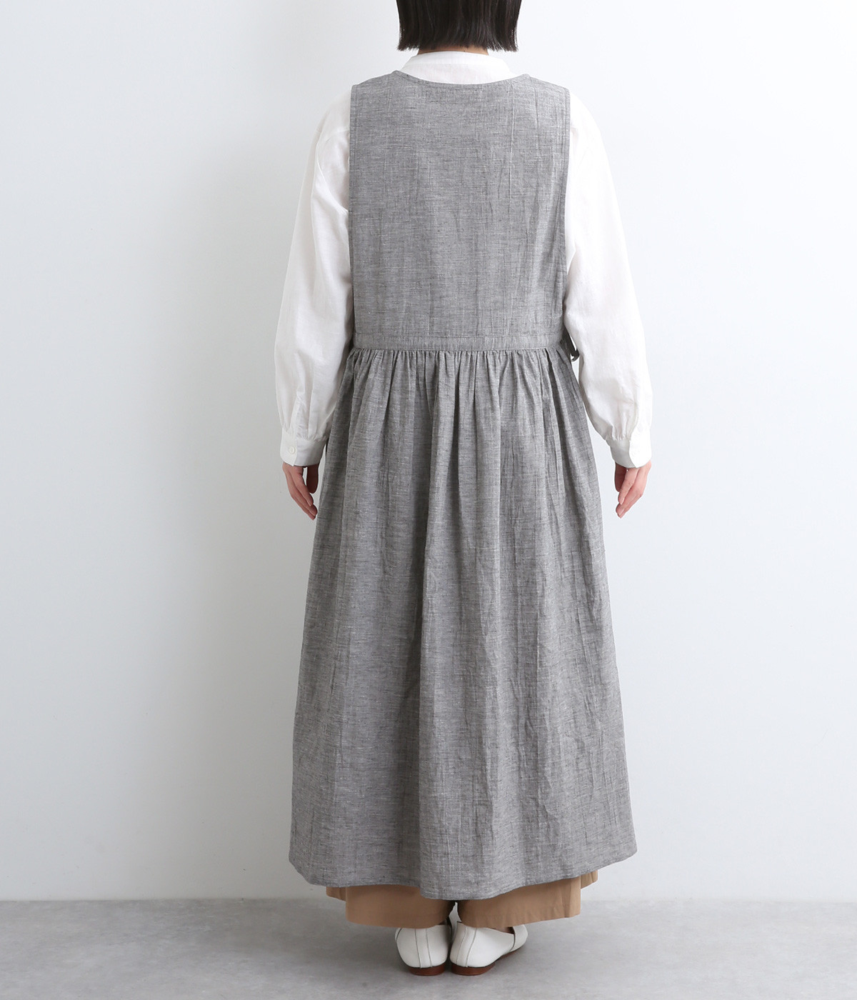 美品 TELA リネンエプロンワンピース LINEN & BASIC/ワンピースエプロン -首や肩がラクで、着やせして