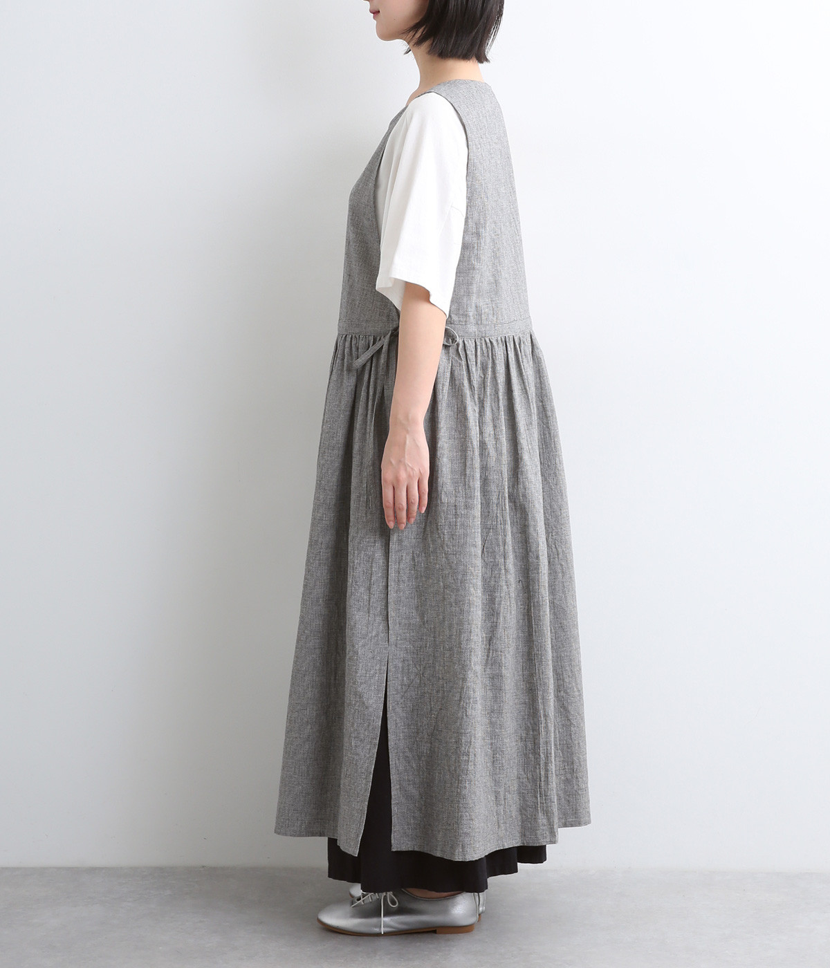 INSCRIRE アンスクリア コットンリネン エプロン ワンピース コットンリネンエプロンワンピース（nous rendent heureux）の商品詳細