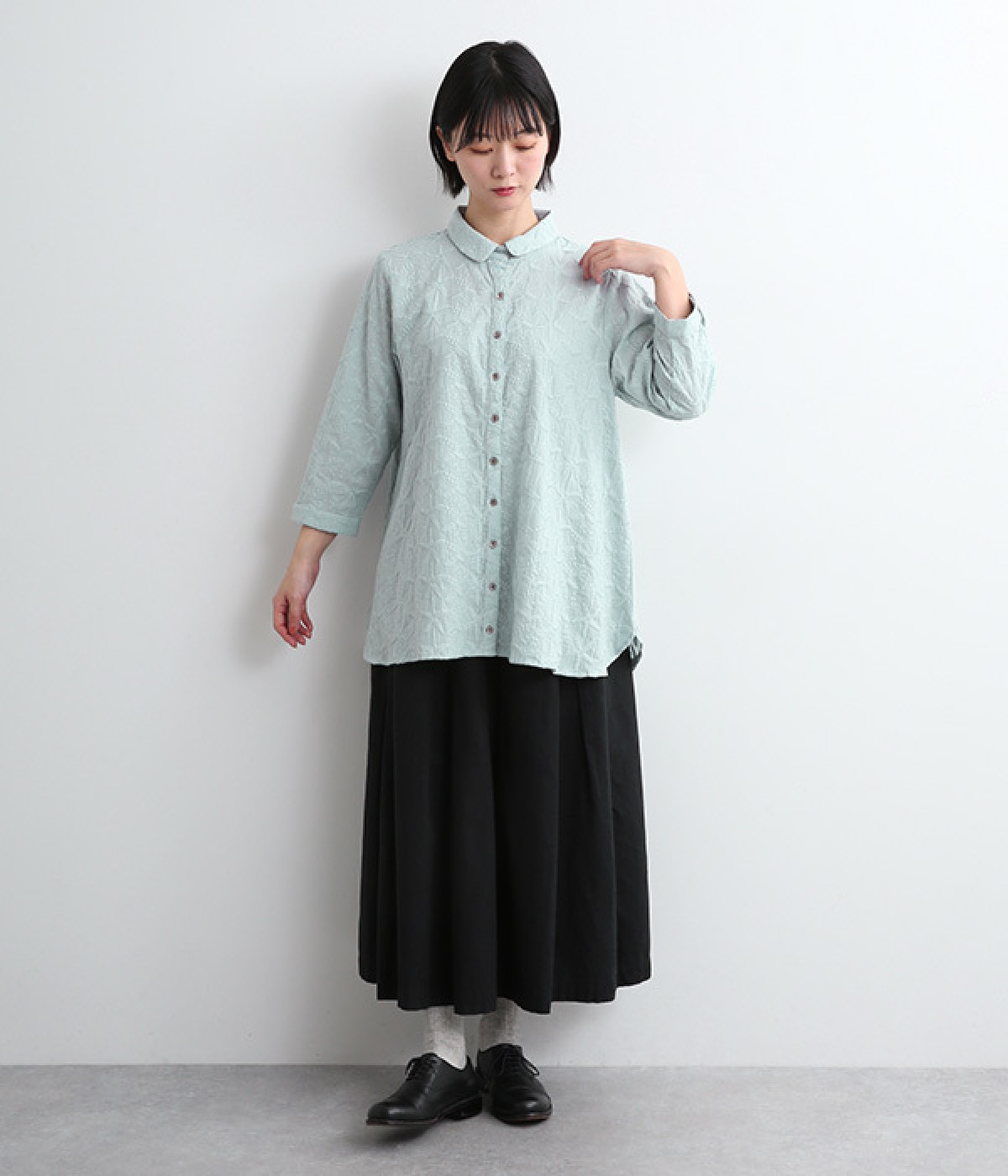 春のお花たち集う刺繍ロングシャツ（TANABANA）の商品詳細